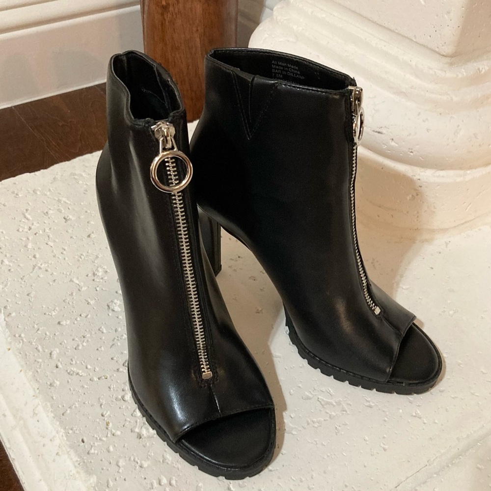 NEW Black Booties Peep Open Toe Bar III Ankle Boots Zip Size 7.5- 8 - Picture 2 of 11